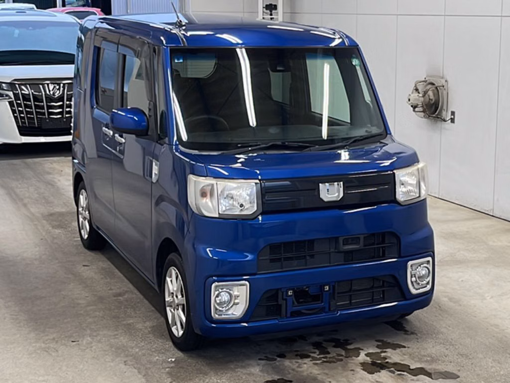 DAIHATSU WAKE