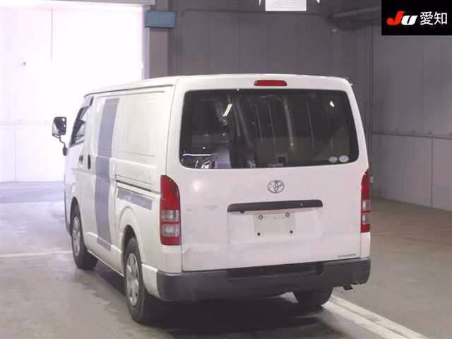 TOYOTA REGIUS ACE