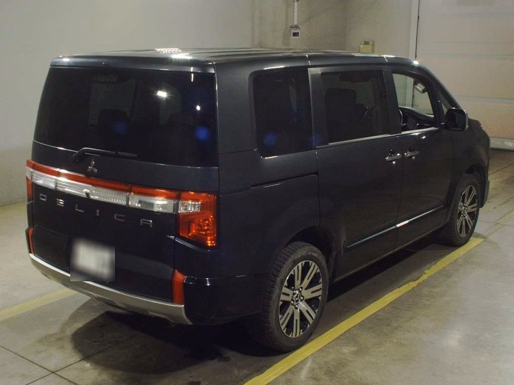 MITSUBISHI DELICA D:5