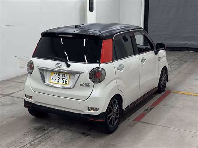 DAIHATSU CAST