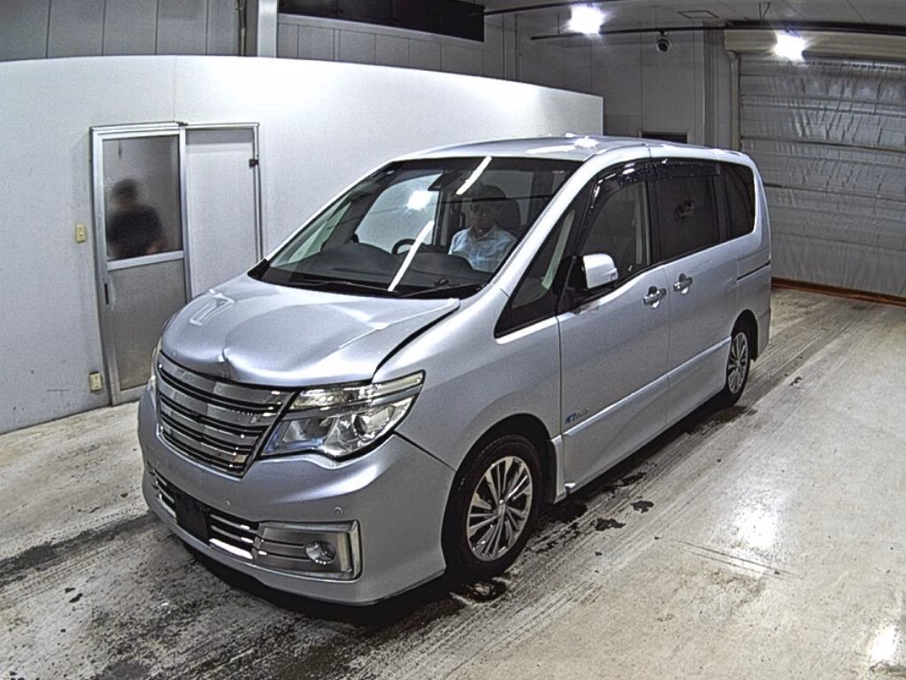 NISSAN SERENA