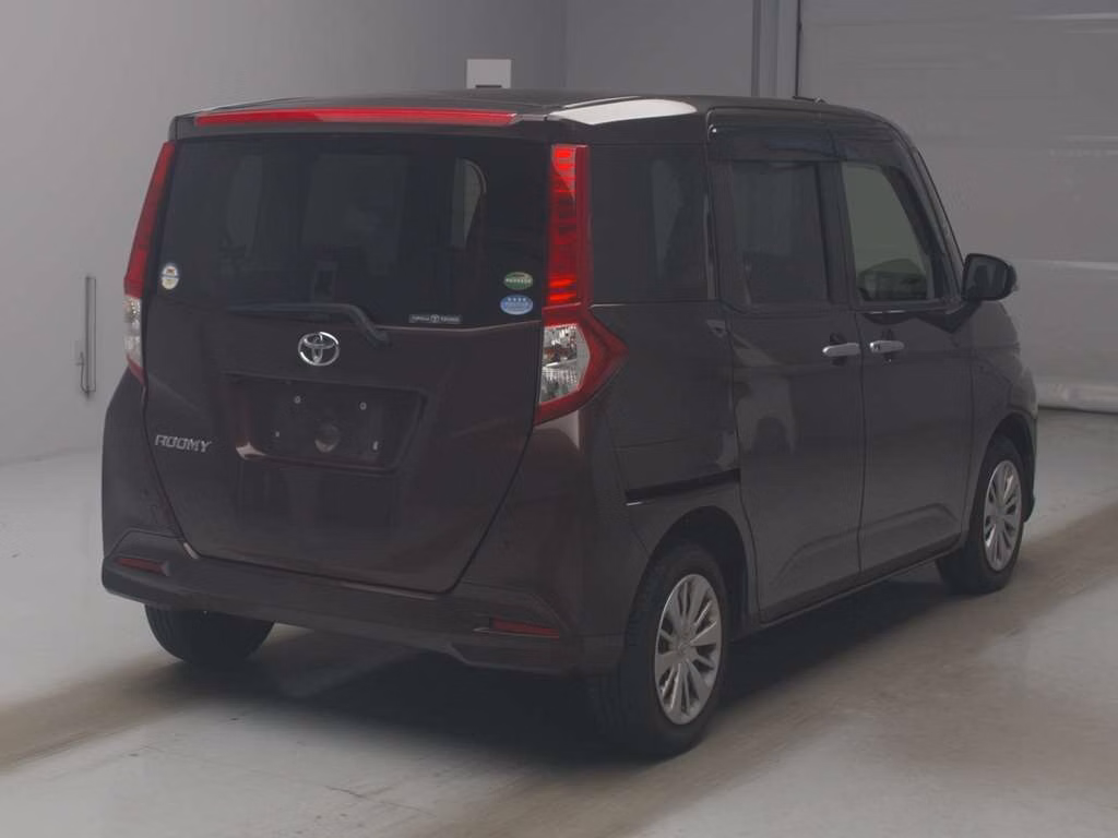 TOYOTA ROOMY