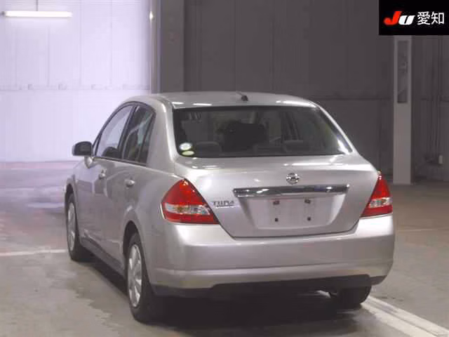 NISSAN TIIDA LATIO