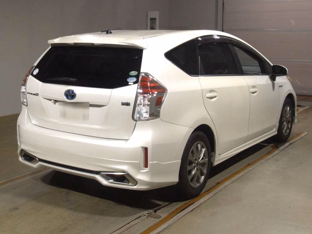 TOYOTA PRIUS ALPHA