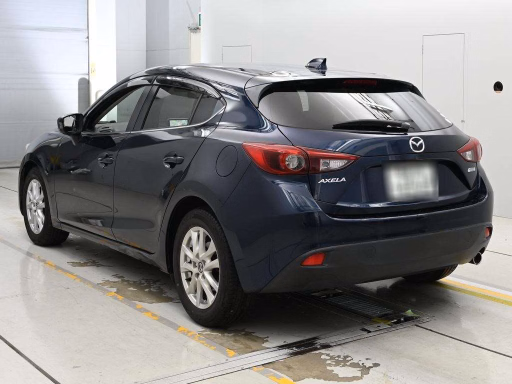 MAZDA AXELA