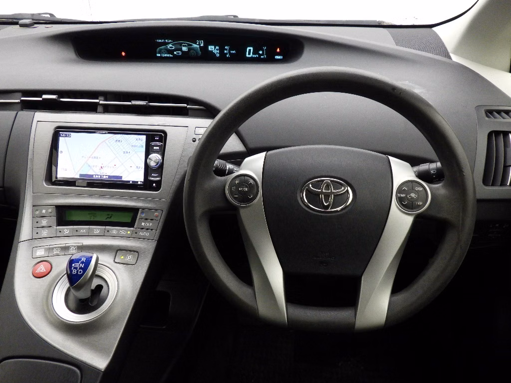 TOYOTA PRIUS