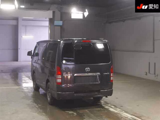 TOYOTA REGIUS ACE