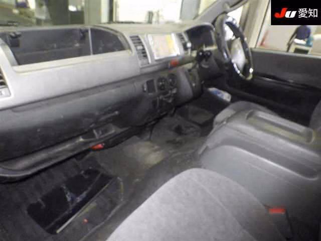 TOYOTA REGIUS ACE