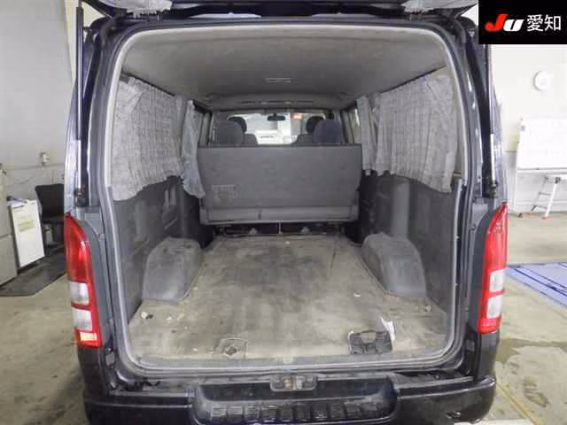 TOYOTA REGIUS ACE