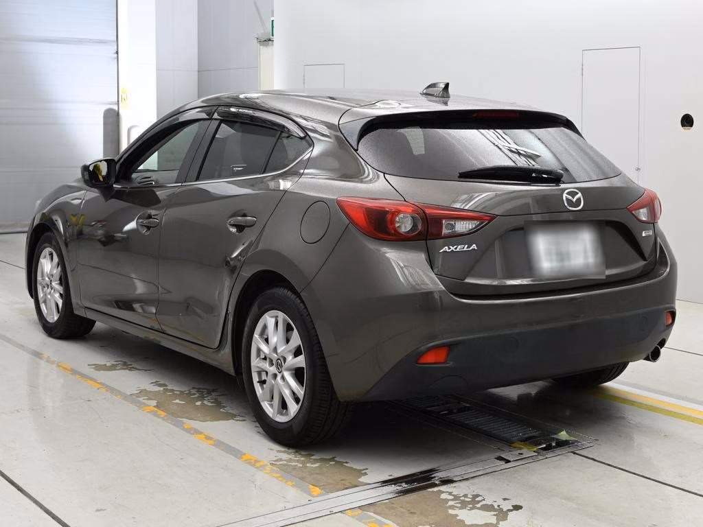 MAZDA AXELA