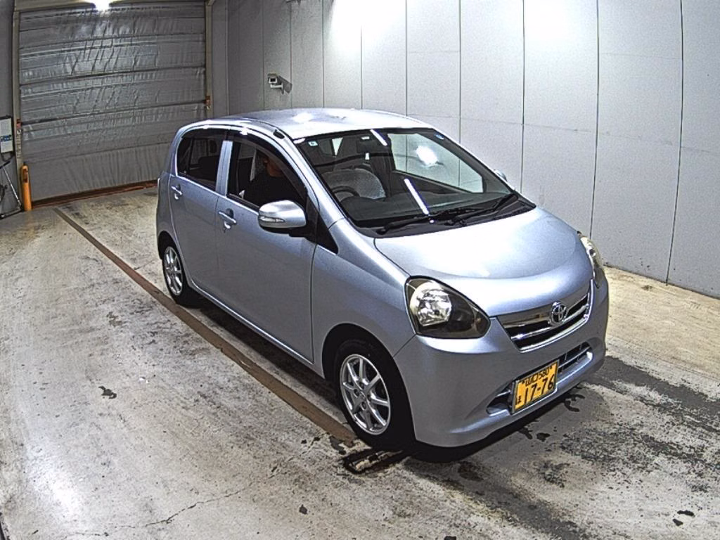 TOYOTA PIXIS EPOCH