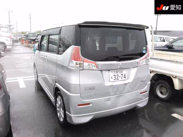MITSUBISHI DELICA D:2