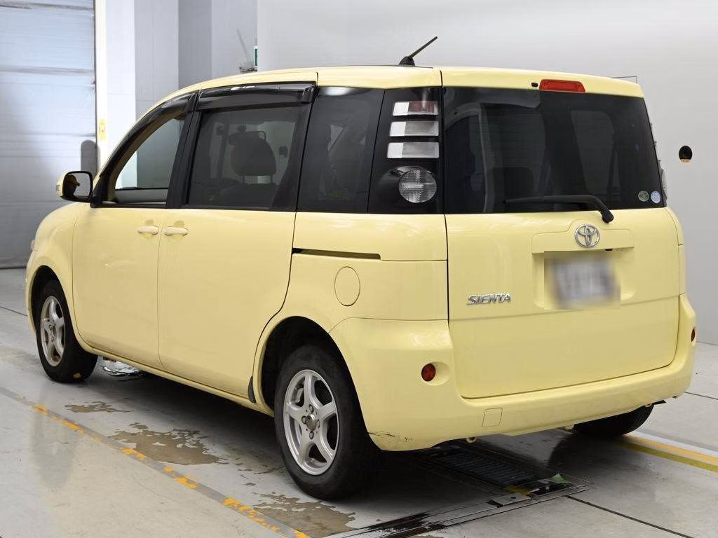 TOYOTA SIENTA