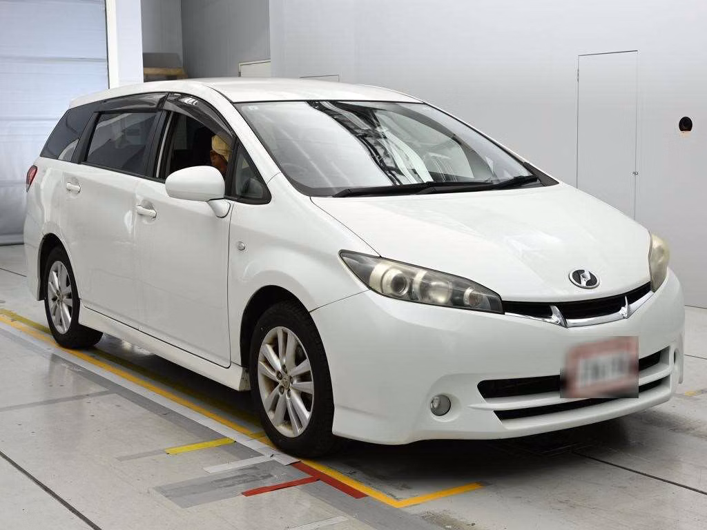 TOYOTA WISH