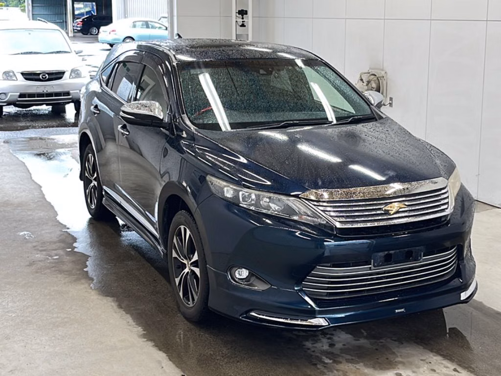 TOYOTA HARRIER