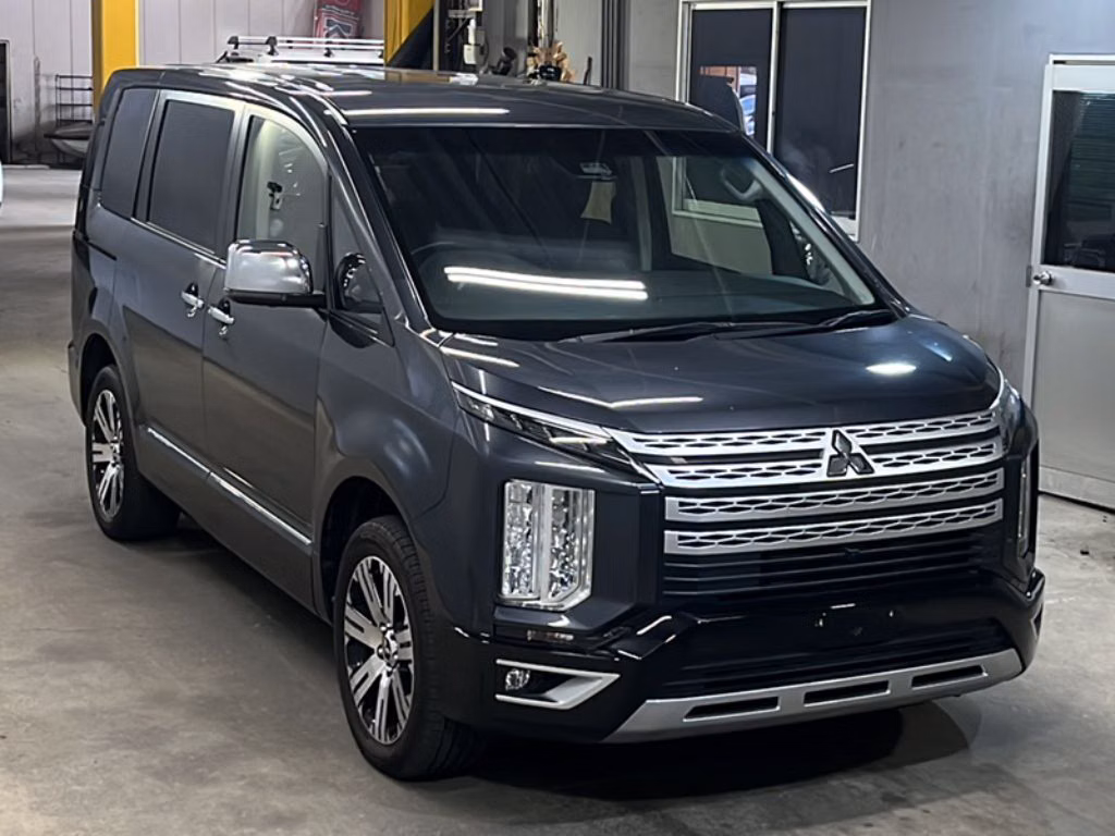 MITSUBISHI DELICA D:5