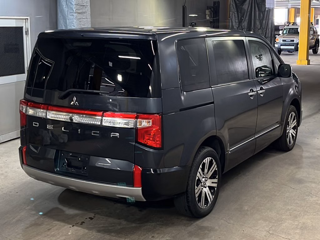 MITSUBISHI DELICA D:5