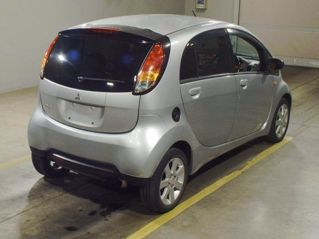 MITSUBISHI I