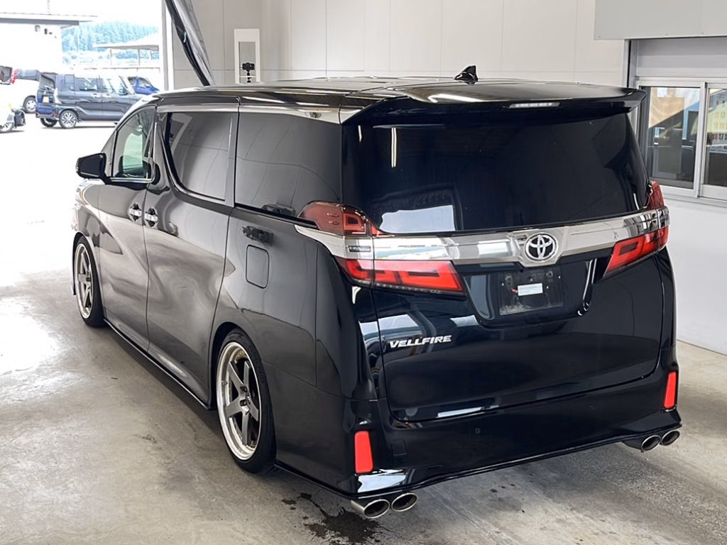 TOYOTA VELLFIRE