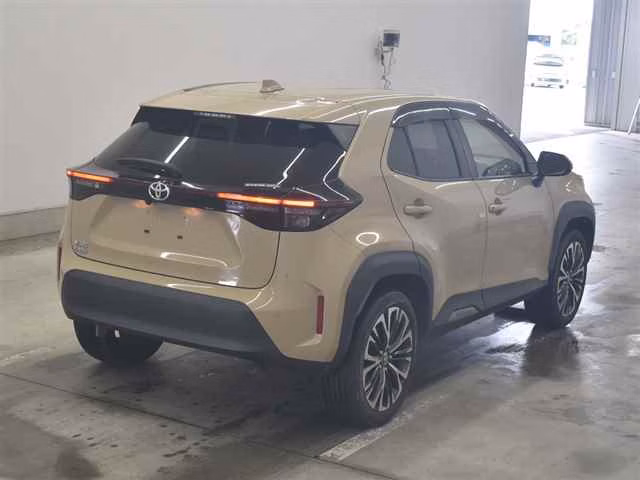 TOYOTA YARIS CROSS