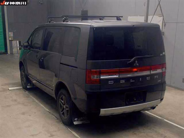 MITSUBISHI DELICA D:5