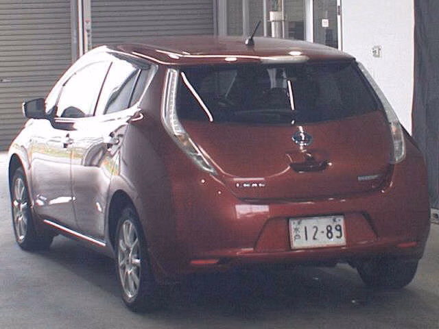 NISSAN LEAF