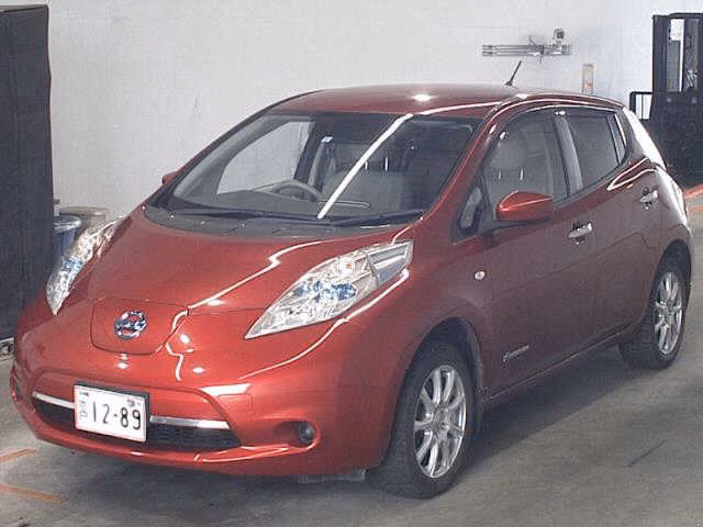 NISSAN LEAF