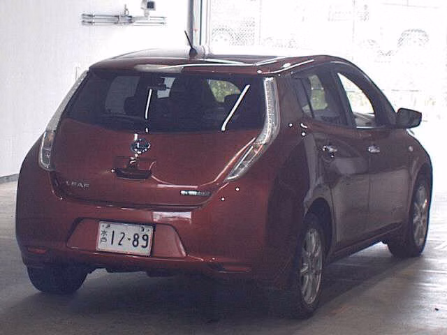 NISSAN LEAF