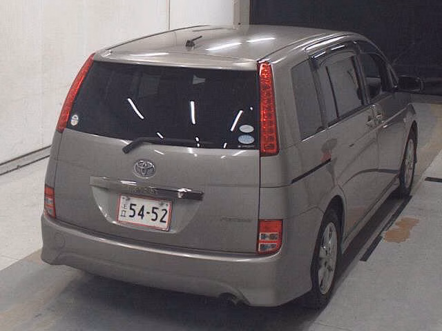 TOYOTA ISIS