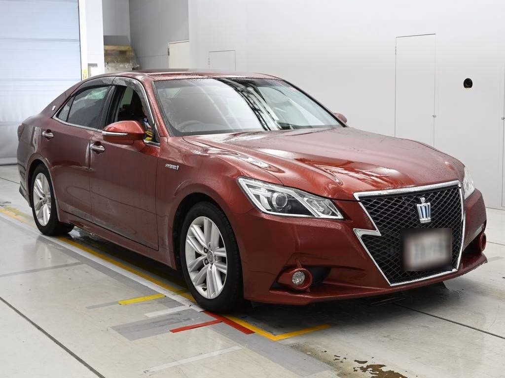 TOYOTA CROWN