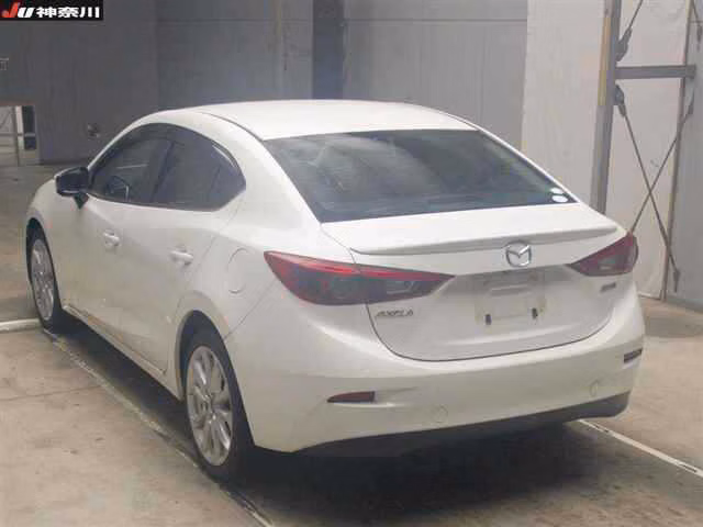 MAZDA AXELA