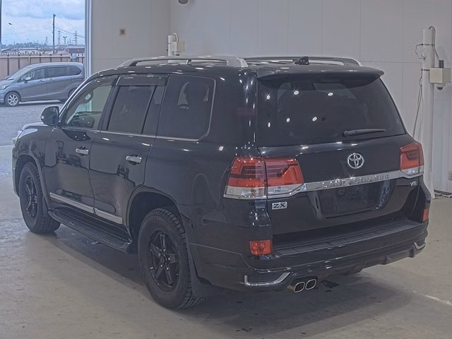 TOYOTA LAND CRUISER