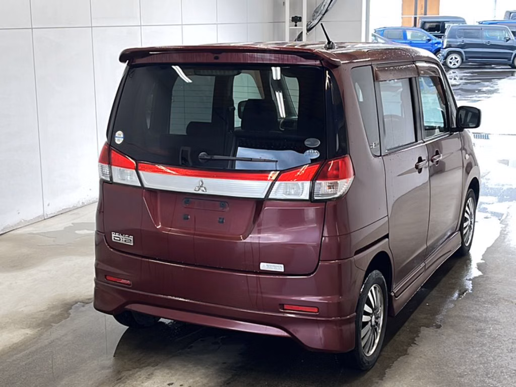 MITSUBISHI DELICA D:2