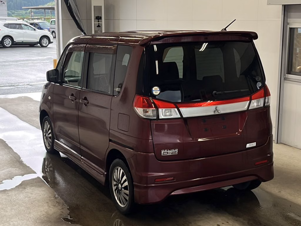 MITSUBISHI DELICA D:2