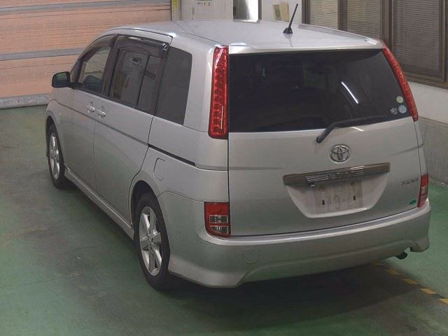 TOYOTA ISIS