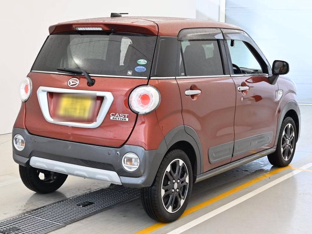 DAIHATSU CAST