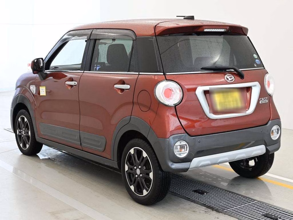 DAIHATSU CAST