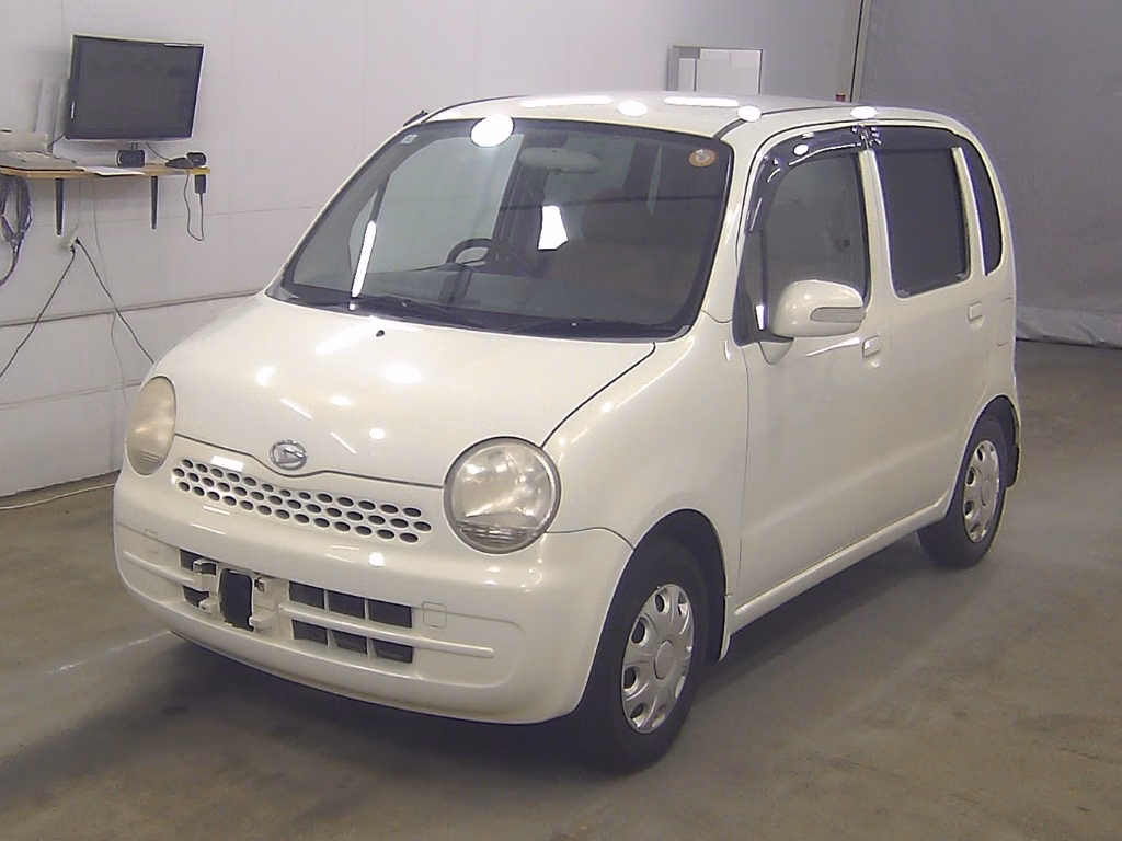 DAIHATSU MOVE LATTE