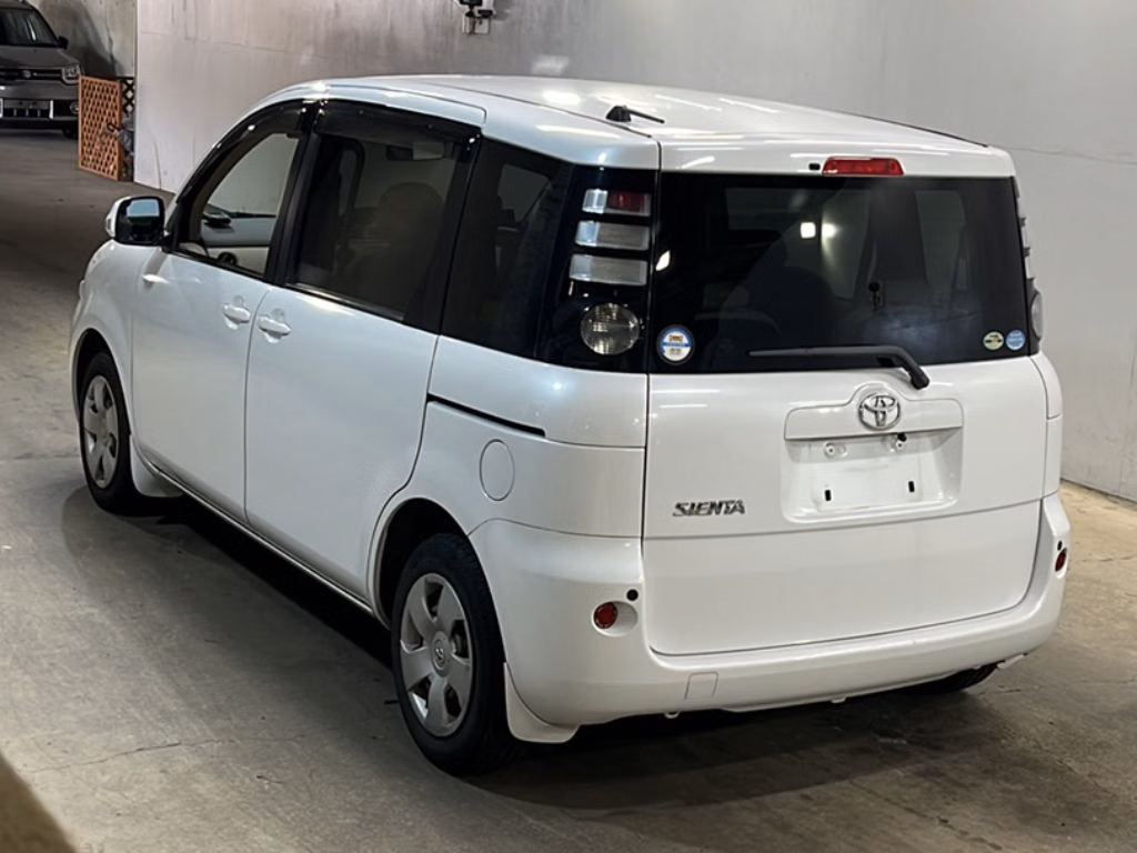 TOYOTA SIENTA