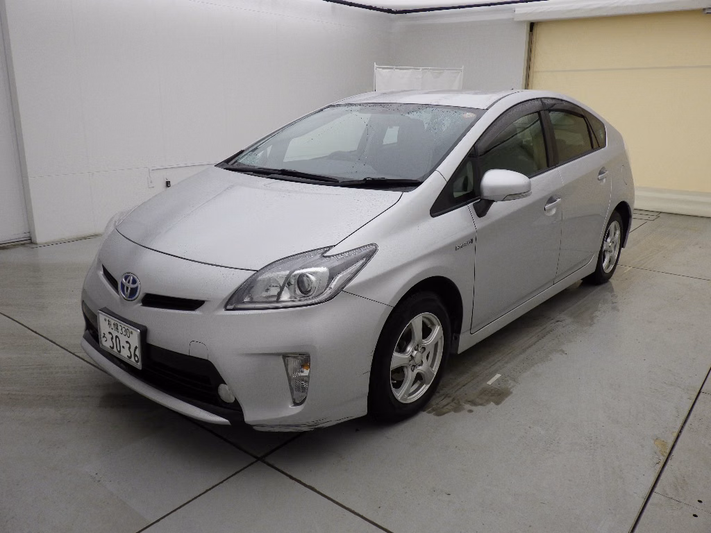TOYOTA PRIUS