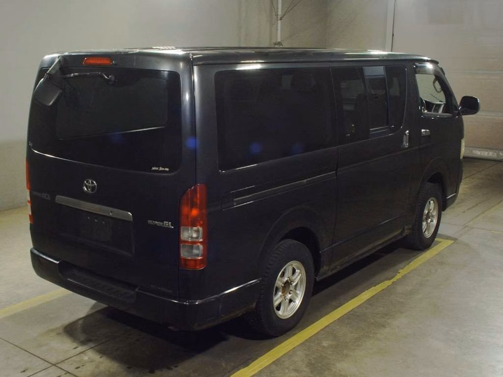 TOYOTA REGIUS ACE
