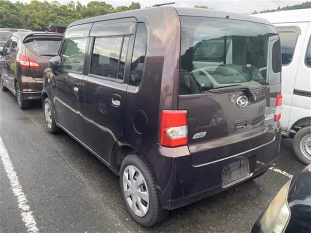 DAIHATSU MOVE CONTE
