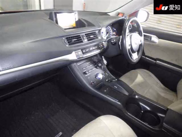 LEXUS CT200H