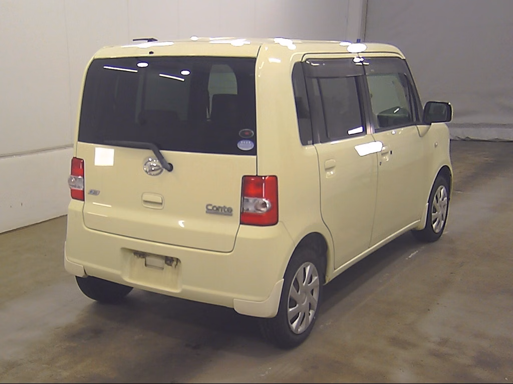 DAIHATSU MOVE CONTE