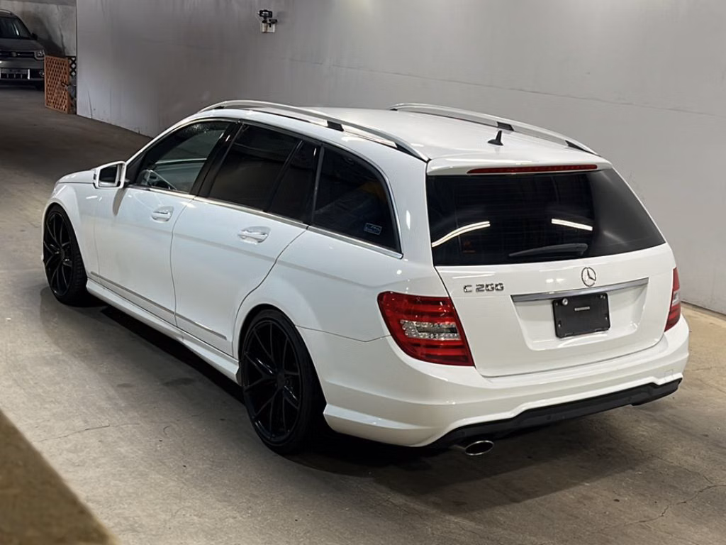 MERCEDES-BENZ C-CLASS