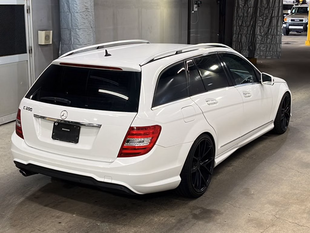 MERCEDES-BENZ C-CLASS