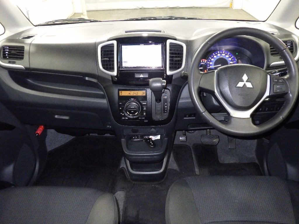 MITSUBISHI DELICA D:2
