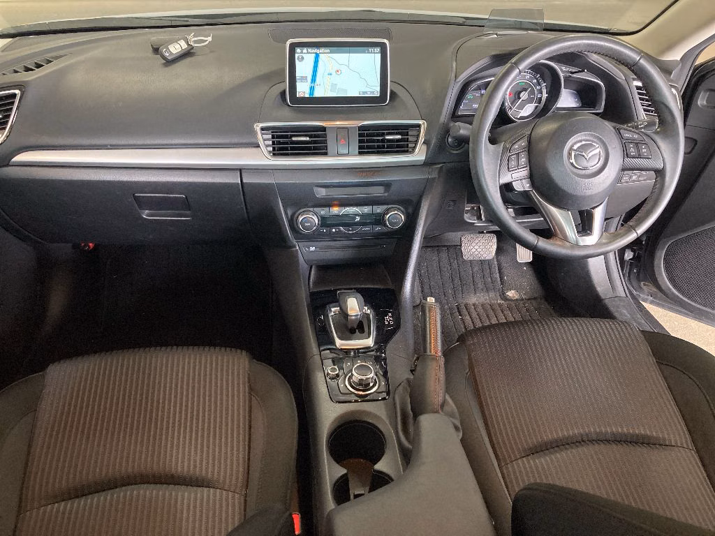 MAZDA AXELA