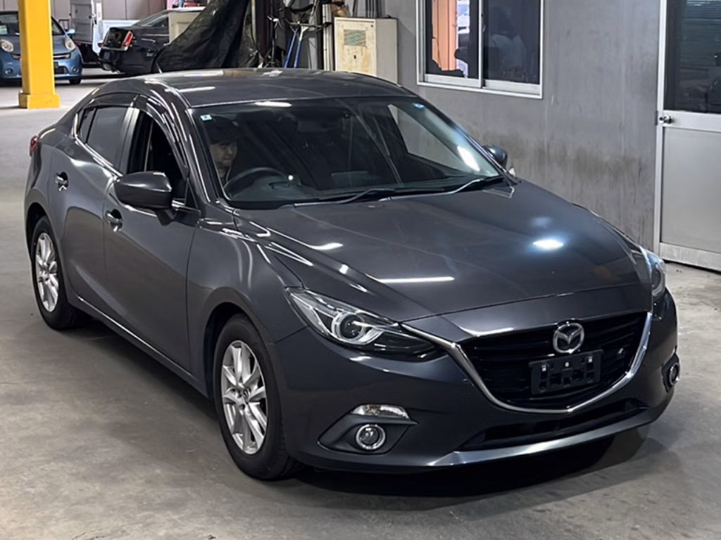 MAZDA AXELA
