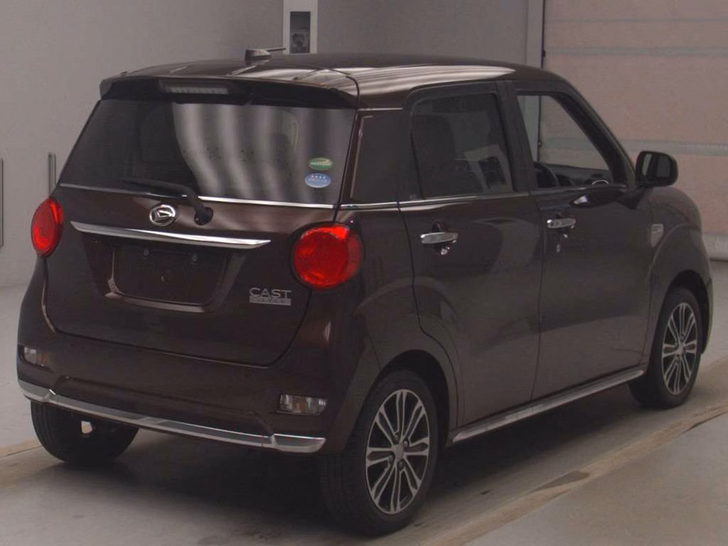 DAIHATSU CAST